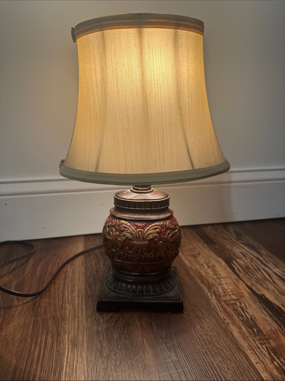 Classic Red and Gold Decorative Table Lamp with Cream Shade